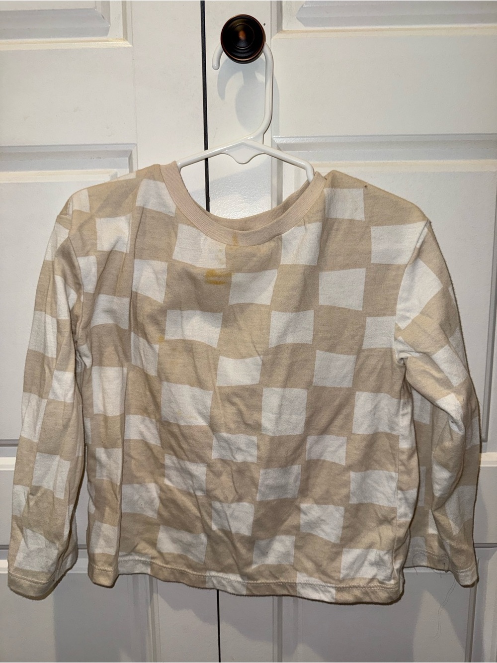 Checkerboard Long Sleeve Tee in Beige and White